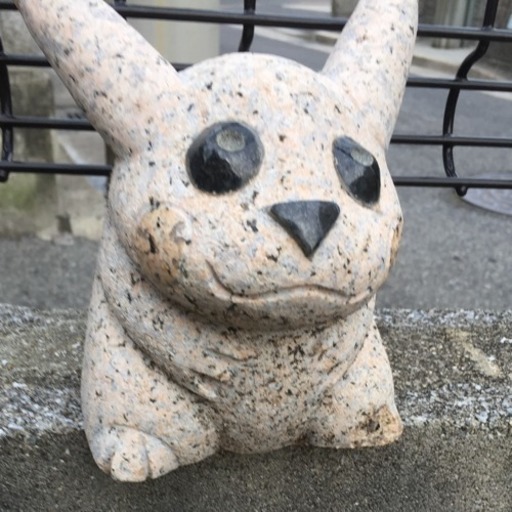 ピカチュウ 石像