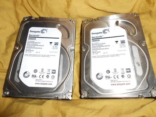 使用少ない　シーゲート２テラバイトＨＤＤ　２台　４テラバイト