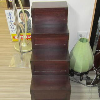 階段箪笥両面開き　飾り棚