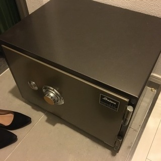 【値下げ】 【美品】金庫 耐火仕様