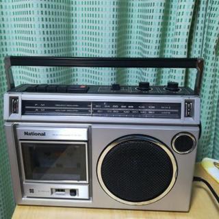 ラジオ　F M    A M ラジオ、カセットテープ