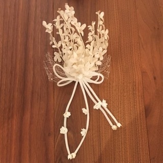 白い小花のヘッドドレス