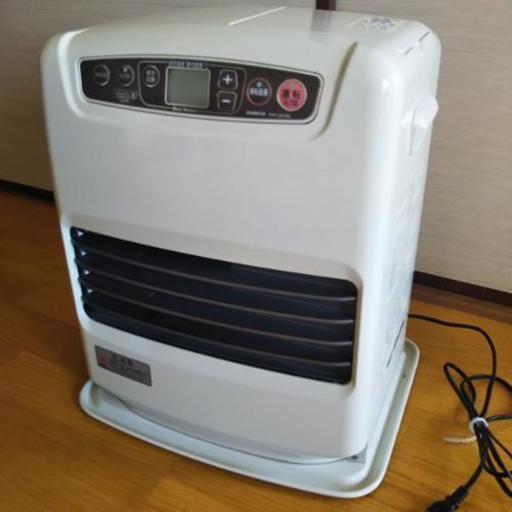 【譲渡決定済】ダイニチ 灯油ファンヒーター【16年製】9~12畳用 ポリタンク・ポンプ付