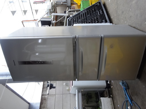東２２２　自動製氷　パナソニック３ドア冷蔵庫　３２１L
