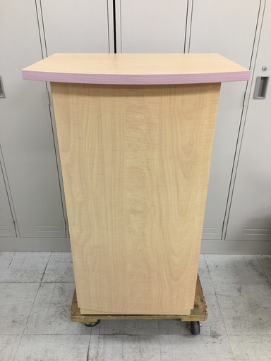 中古美品受付カウンター受付台レジ台電話台司会台インフフォメーションカウンター木目調 棚付 Gp一宮 一宮のオフィス用家具 その他 の中古あげます 譲ります ジモティーで不用品の処分 中古美品受付カウンター受付台レジ台電話台司会台インフフォメーションカウンター木目調 棚付 Gp一宮 一宮のオフィス用家具 その他 の中古あげます 譲ります ジモティーで不用品の処分