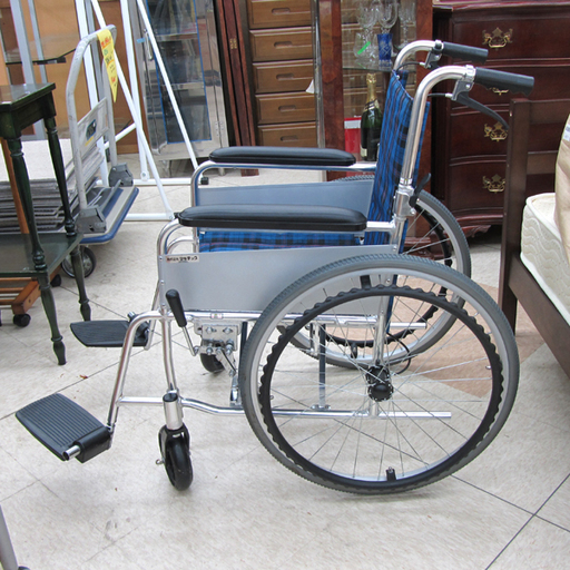 マキテック 自走式 アルミ製背折れ車いす 車イス 車椅子 ブルー系チェック ハンドブレーキ付 EN-5S
