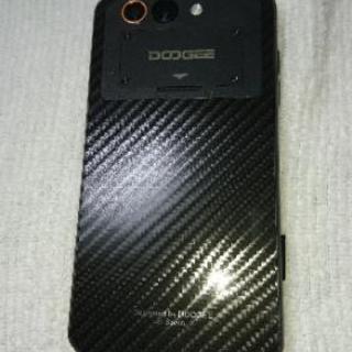 SIMフリーAndroid7,0スマートフォン