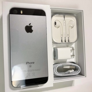 新品 SIMロック解除済 判定○】iPhone SE 32GB スペースグレー Y