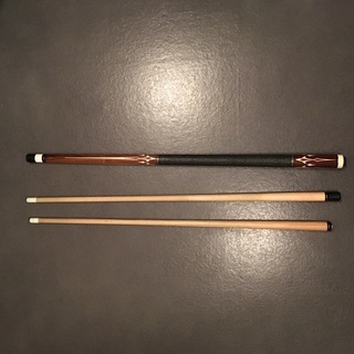 ビリヤードキューとキューケース