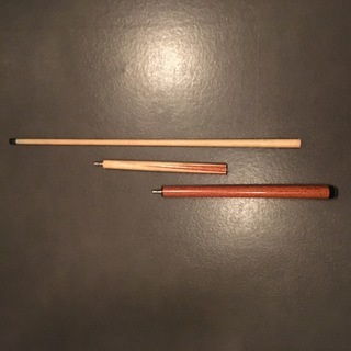 ビリヤードキューとキューケース