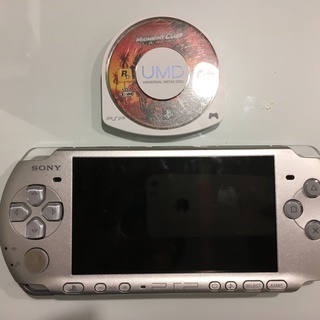 sony psp3000(シルバー)　ソフト１つ付き