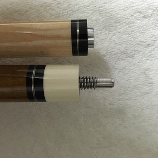 ビリヤードキューとキューケース