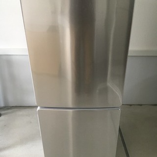 ◼︎モダンメタリック◼︎2018年製♪148L冷凍冷蔵庫◼︎ELSONIC♪