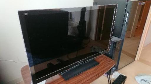 液晶テレビ