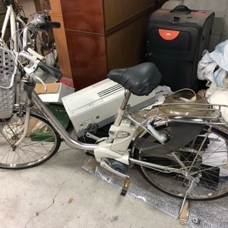 Panasonic - Panasonic電動自転車バッテリー8Ah3点灯すぐ発送可能です。 Panasonic 電動自転車 バッテリー8ah3点灯 充電器付き