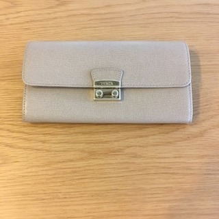 【値段交渉可】FURLA(フルラ)長財布 ベージュ