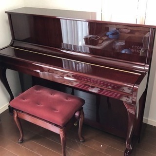 KAWAI のマホガニー製ピアノ 超綺麗売ります