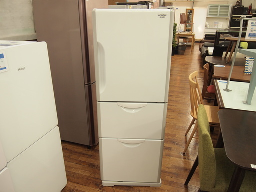 HITACHIの3ドア冷蔵庫です！！