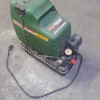 マキタ　エアコンプレッサ中古