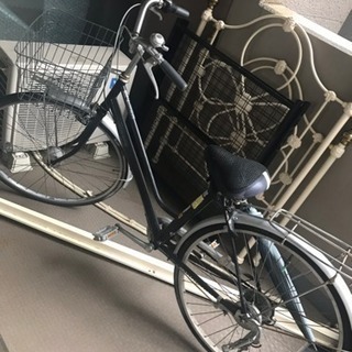 自転車。ママチャリ。たぶん２６インチ。