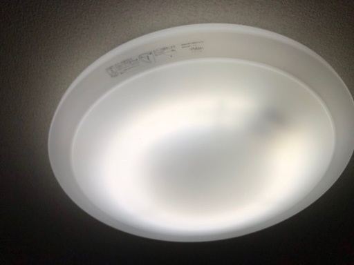部屋の電灯