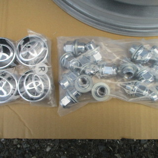 アクア　純正ホイール　4本　Xアーバン　16×6J　オフセット45　美品