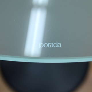 porada(ポラダ)のガラス天板サイドテーブル
