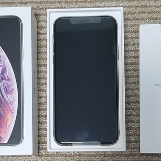[送料無料/即送] [最新機種] [新品] au iPhoneXS 256GB Gold ゴールド 判定〇 simロック解除済 ★中野区までこれる方表示価格-1000円にします