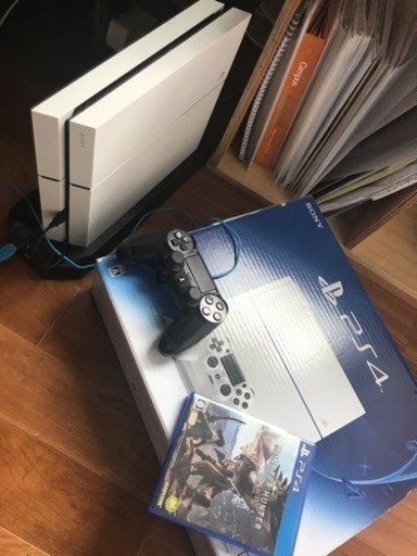 PS4 ホワイト500GB モンハンワールド 縦置きスタンド付き