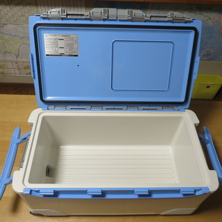 中古 ダイワ クーラーボックスを売ります 8000円