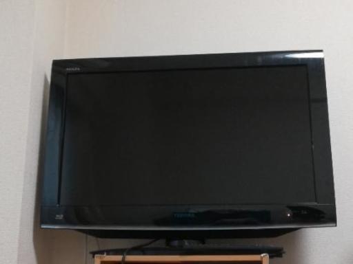 東芝製テレビ32型（録画用HDD1TB付）