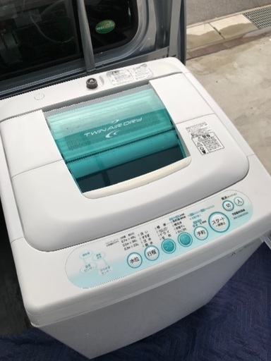 取引中。2010年製東芝全自動洗濯機5キロ。千葉県内配送無料。設置無料。