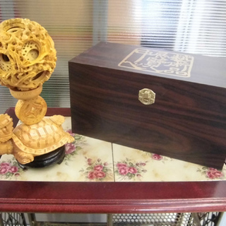 藝術品展覧中心 檀香座球 中国美術 白檀 香木 彫刻 置物 古美術