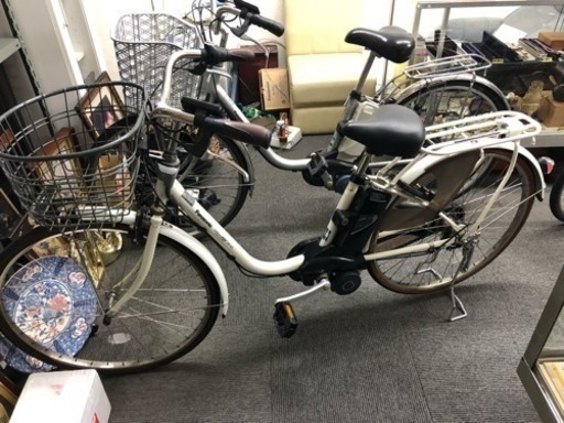美品 Panasonic 電動自転車 8ahバッテリー 充電器付き