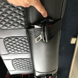 値下げしました！　バタフライシート（BREAK製）2脚　ハイエース等