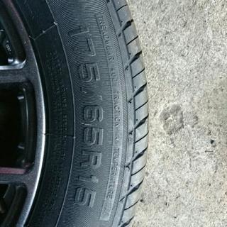 新品アルミ・タイヤ四本セット！