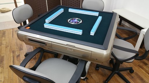 全自動麻雀卓　折り畳み式　静音タイプ　赤牌付　肘付イス4脚セット　ゴールド枠