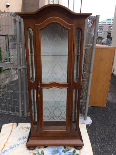 アンティークお洒落鍵付き木製キャビネット飾り棚ガラスケース収納棚