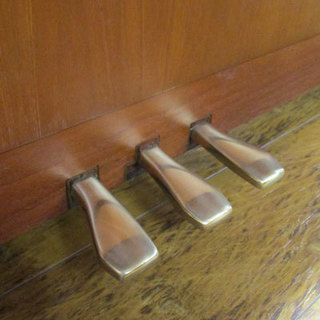 中古アップライト　YAMAHA　W103