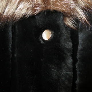 アザラシの毛皮コート（ロング）　黒色