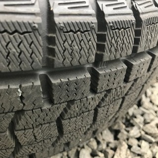 未走行に近い DUNLOP WINTER MAXX SJ8 275/70R16 16インチ スタッドレス 4本 2020年製 ランクル100/ランクル80等　(VTD573)クレジットカード QRコード決済可能 未走行に近い DUNLOP WINTER MAXX SJ8 275/70R16 16インチ