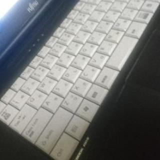 高性能core i3】富士通 FUJITSU 見やすいキーボード メモリ4GB ノート 