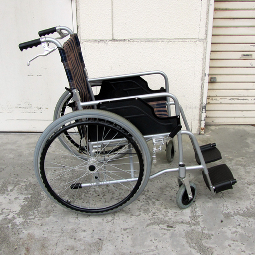 車椅子自走式 背折れ車いす 車イス 茶系チェック ハンドブレーキ付