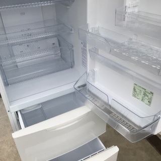 取引中。2015年製アクア冷凍冷蔵庫。美品。千葉県内配送無料。設置無料。