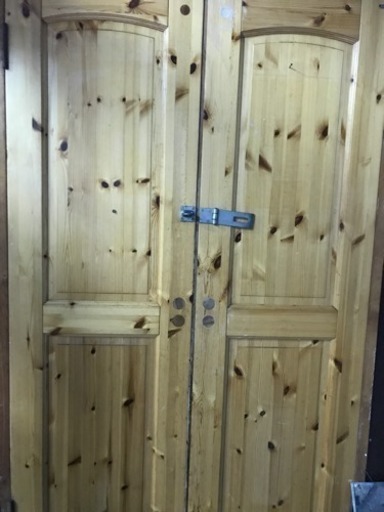 木のドア