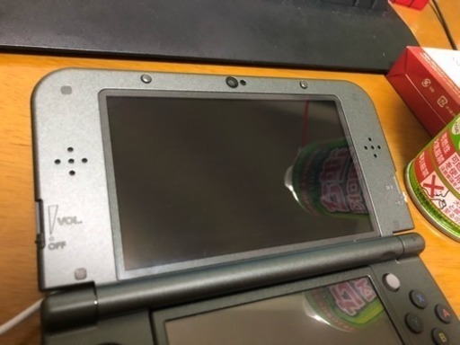 ¥値下げ¥[中古]newニンテンドー3DS LL本体+充電器+おまけ付き