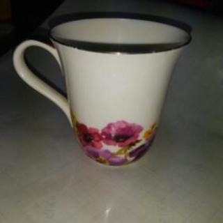 花柄マグカップ
