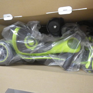 新品 トイザらス限定モデル グロッバー エヴォ コンフォート  GLOBBER キックボード 三輪車