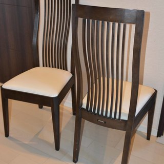 ダイニングテーブル用椅子2脚（大塚家具製）