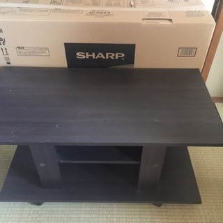 SHARPの32型液晶テレビ、LC-32E8-B ➕ テレビ台です